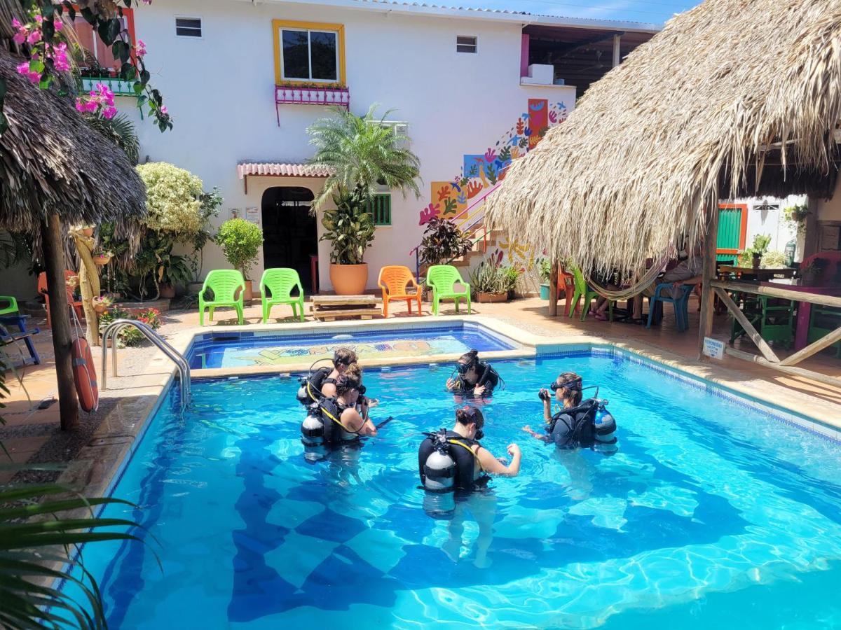 Hostal Divanga And Diving